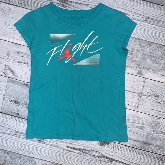 4 little girls tops- size 5. Marilyn Monroe, Nike, Epic Threadz, Falls Creek - Picture 5 of 5